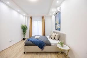 Deluxe & Charm Central Suite next the Andrássy Fashion St