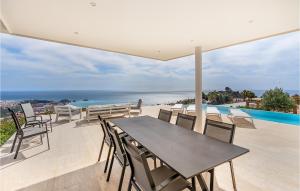 Stunning Home In Granada