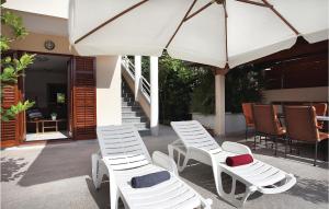 Nice Apartment In Rabac With Kitchen