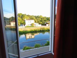 Au bord de leau COULON