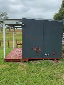 Waitomo Farmstay - Kiwi Cabin 5