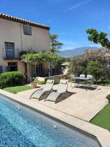 Maison familiale sur la route du Ventoux - Ubytování bez kategorie ve městě Mormoiron