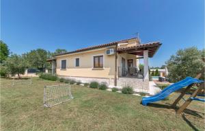 3 Bedroom Nice Home In Liznjan