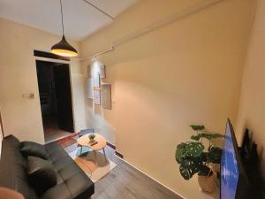 Flower Homestay - 50m to Old Quarter - Cosy home - 3Brs - FreeBreakfast