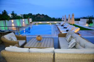 Hillside Horizon Villa