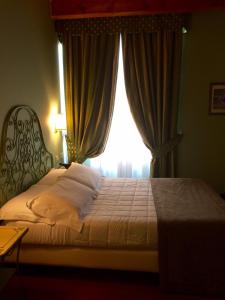 Double Room with Small Double Bed room in Hotel Borgo Antico