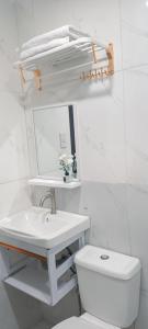 Casa Viana - Modern House Upto 300mbps Wi-fi with Netflix, FREE Parking