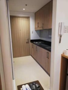 Modern Studio Condo - Shore near MOA- 403B