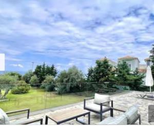 Villa Sonora - Beachfront, Amazing Garden, Panoramic Sea View