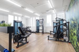 Modern 1BR with Huge Balcony Above Mall of Tripla