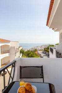 BrisaMarVilas Sea view, 5 min Walk to Town & Beach 12e13