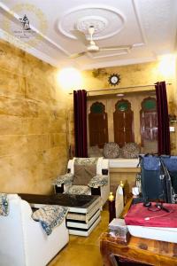 Urmila Homestay And Boutique