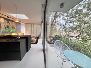 Cocon luxe vue balcon sauna jacuzzi piscine