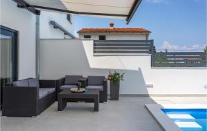 Beautiful Home In Njivice With Kitchen