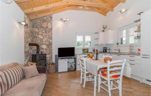 2 Bedroom Gorgeous Home In Klenovica