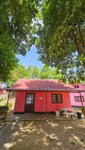 kkcc แก่งกระจานแคมป์ - ริมน้ำ รีสอร์ต