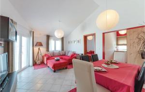 Four-Bedroom Holiday Home In Tkon