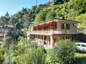 Shyam homestay tirthan