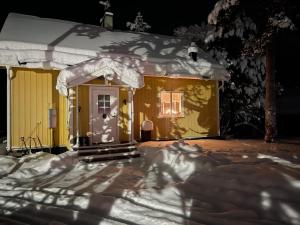 Mysigt hus på hästgård, strax utanför Kiruna