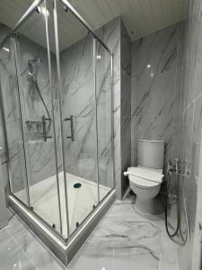 2BR Bungalow with Parking - Sunbeam Haven