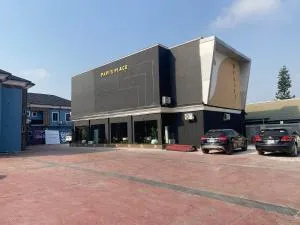 De Papi's Hotel - Ughelli