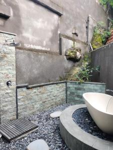 THE OWN PENIDA COTTAGE & SPA