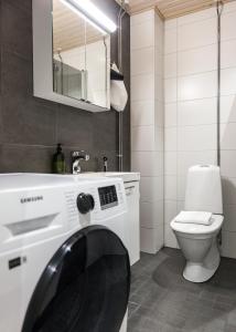 Arctic Honey City Suite