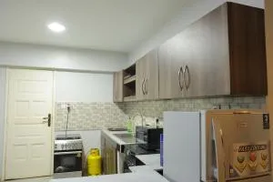 Three Star Stop - Kyebando