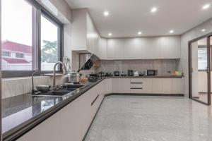 T M L- Grand Villa 6 Bedroom 8 Bathroom