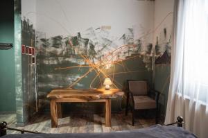 Korte Hotel Sleeps 14 with Courtyard