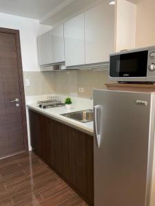 Makati Skyline Suite