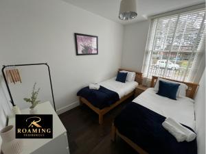 Sleeps 8 - Central - Free Secure Parking - 2 Bath