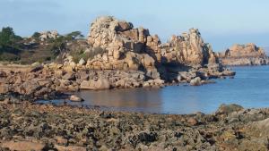 Maisons de vacances Evasion aux Caraibes Bretonnes - Votre havre de paix a Perros Guirec : photos des chambres