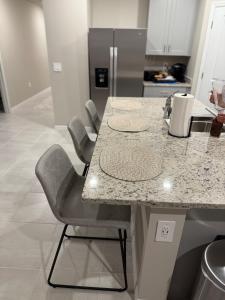 "Explore Disney, Universal & More! Cozy Auburndale Home for Your Florida Adventure!"