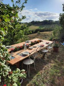 Sejours chez l'habitant Les coteaux de Planeze, chambre pour 2, 3 ou famille nombreuse 2 adultes 5 enfants et jeunes : photos des chambres