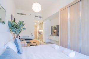 Super Cozy Brand New Meydan Studio