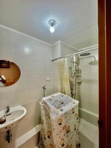 Davao Downtown Condo With Pool Access