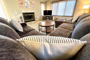 Valley View Home with Game Room, & Exclusive Beach & Pool Access