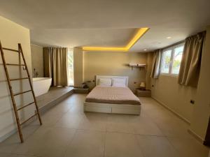 Pool Villa Lagonisi 5min from Beach
