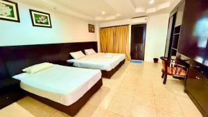 Hill Side Patong Hotel