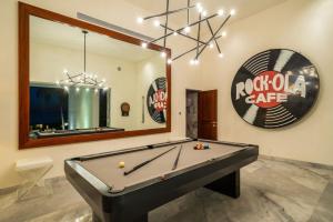 Casa Brisa Luxury on The Beach