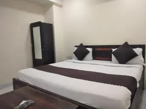 Three Kings Near Janakpuri Dilli Haat - Соніпат