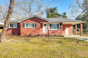 Conveniently Located North Charleston Home!