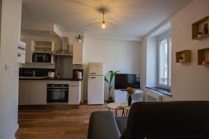 Appartements Faubourg des voyageurs 6 - T3 climatise 4 personnes - proche axe autoroute : photos des chambres