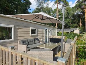 Luxe 4 persoons chalet op 5 sterren camping