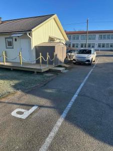 Apartment with terrace Nasinge 4F - 3hvězdičkové hotely ve městě Strömstad