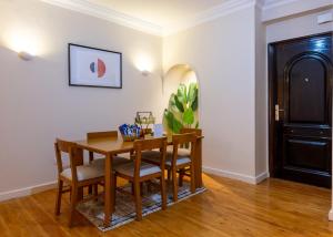 1825 Haven Residence - 2BR - Central