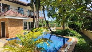 Wonderful Beach Villa, Perfect Location - 4hvězdičkové hotely ve městě Khao Lak
