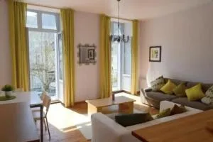 Funky, affordable mountain apartment - Saint-Mamet