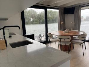 The Sustainable Saek Sneekermeer